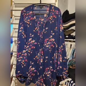 EUC Torrid Georgette Pintuck V Neck Navy Blue Floral Tunic Shirt Plus Size 5